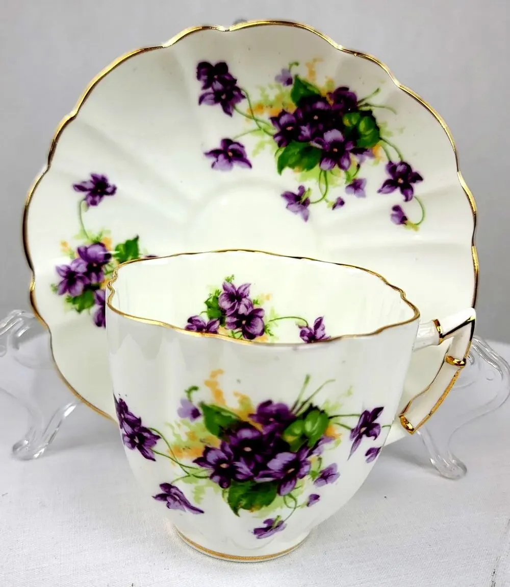 VNTG Victorian C and E Bone China Fluted Teacup Saucer Purple Violets No Flaws